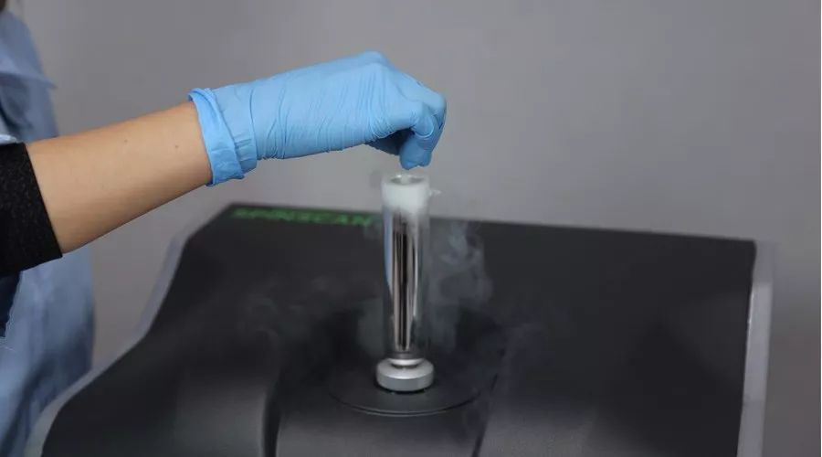 電子順磁共振波譜儀