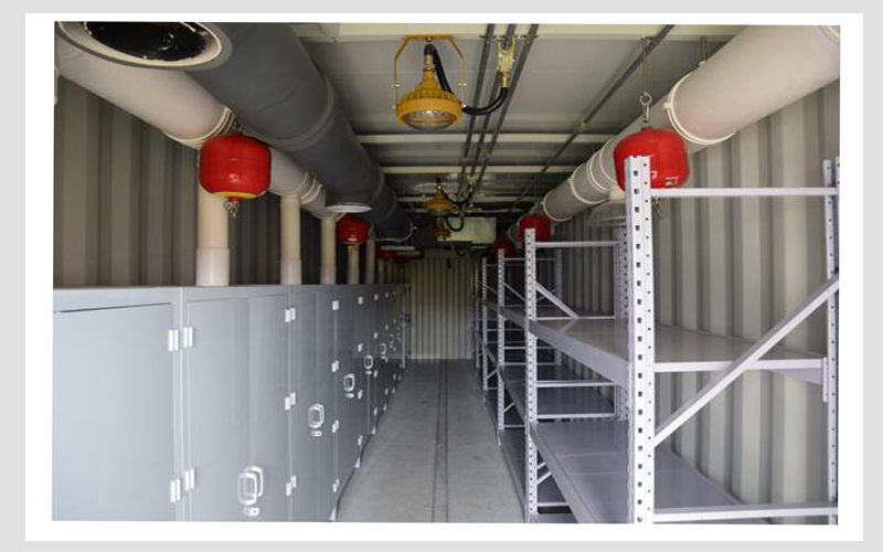 危險化學品廢棄物暫存柜內部