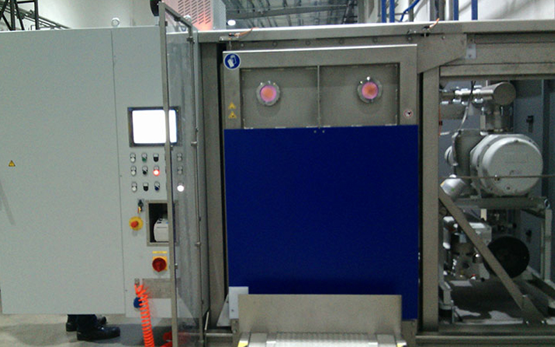 等離子表面處理機處理汽車配件現(xiàn)場