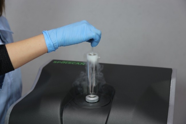 電子順磁共振波譜儀