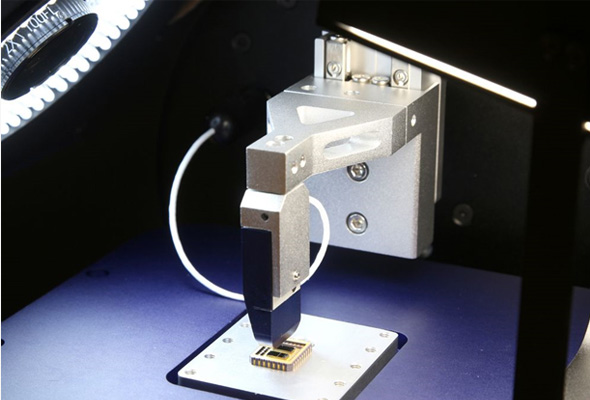 多功能于一體的微納力學測試系統