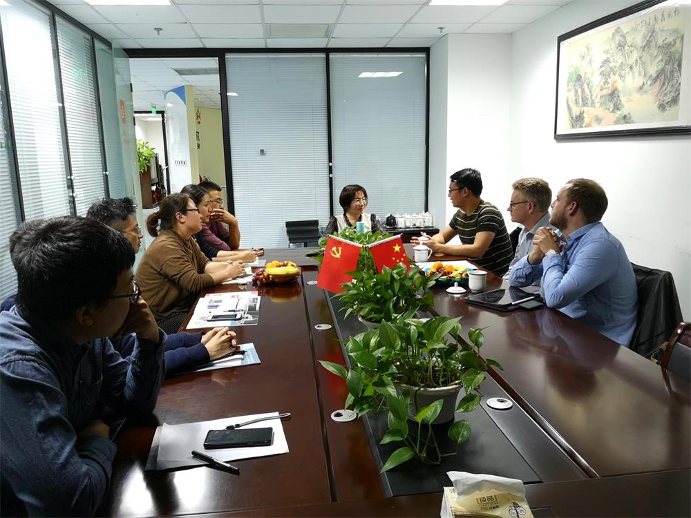 等離子清洗機(jī)廠家領(lǐng)導(dǎo)