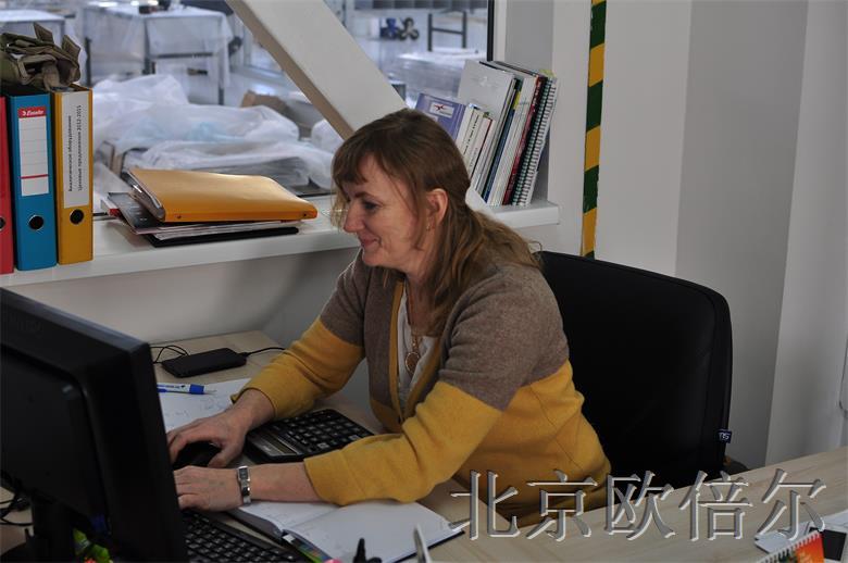 電子順磁共振測(cè)試人員